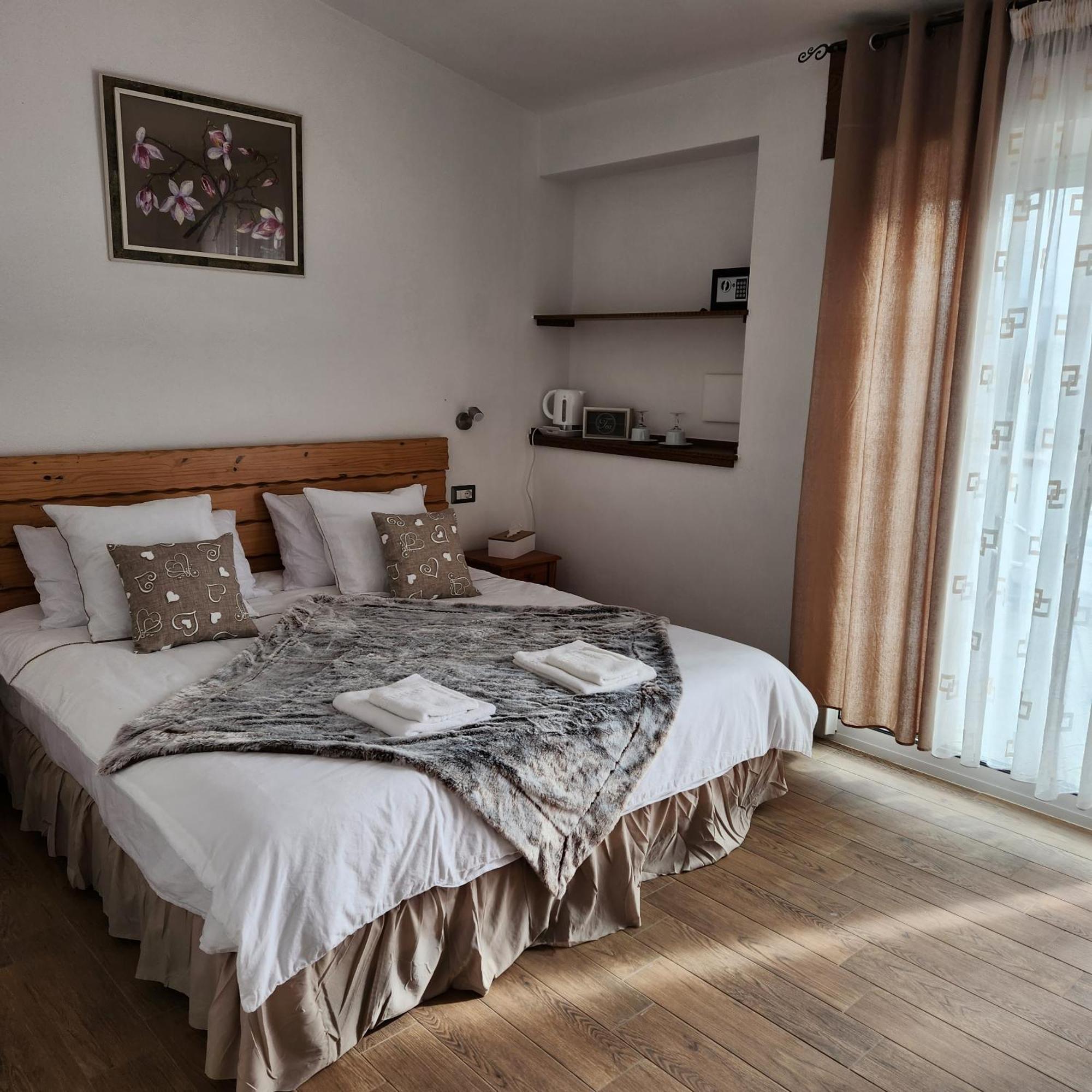 Iloghe Di Marras Hotel Loculi Bagian luar foto