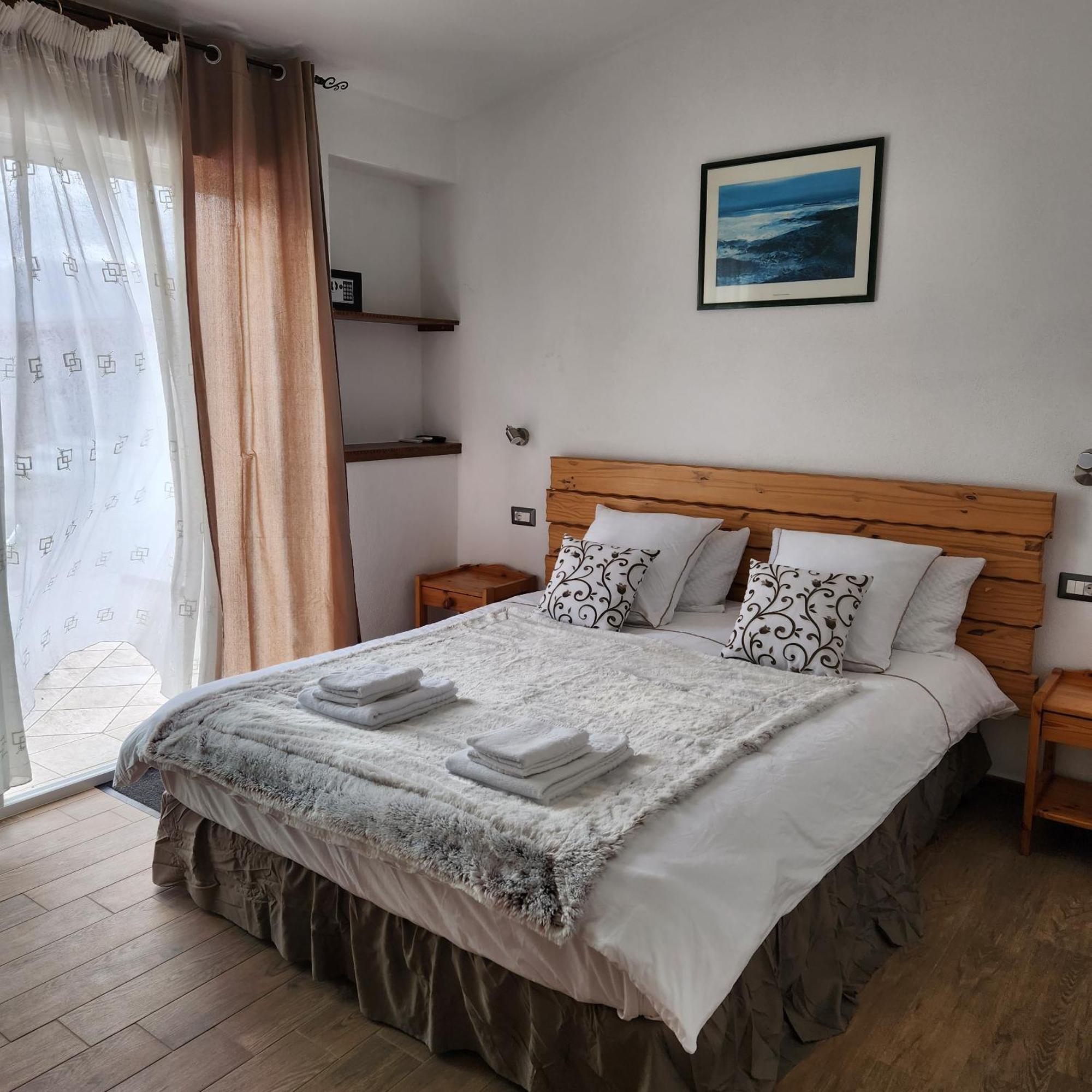 Iloghe Di Marras Hotel Loculi Bagian luar foto